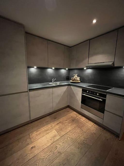 Knus Appartement 튈뷔르흐 외부 사진