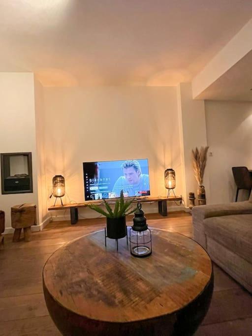 Knus Appartement 튈뷔르흐 외부 사진